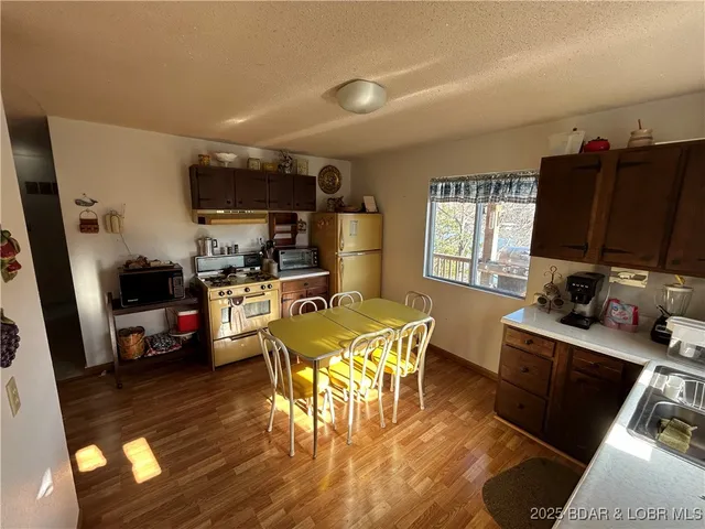 $375,000 | 1015 Oak Knoll Road, Linn Creek, MO 65052