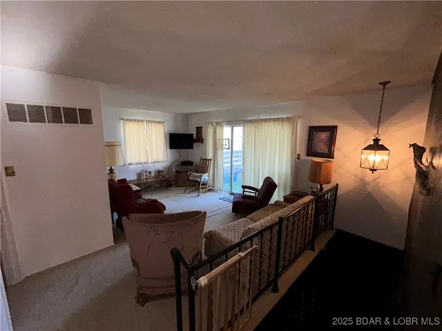 $375,000 | 1015 Oak Knoll Road, Linn Creek, MO 65052