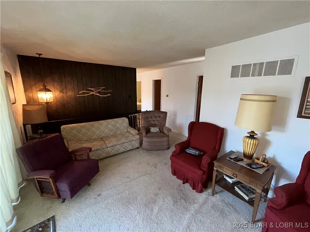 $375,000 | 1015 Oak Knoll Road, Linn Creek, MO 65052