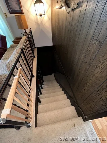 $375,000 | 1015 Oak Knoll Road, Linn Creek, MO 65052