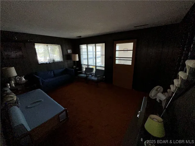 $375,000 | 1015 Oak Knoll Road, Linn Creek, MO 65052