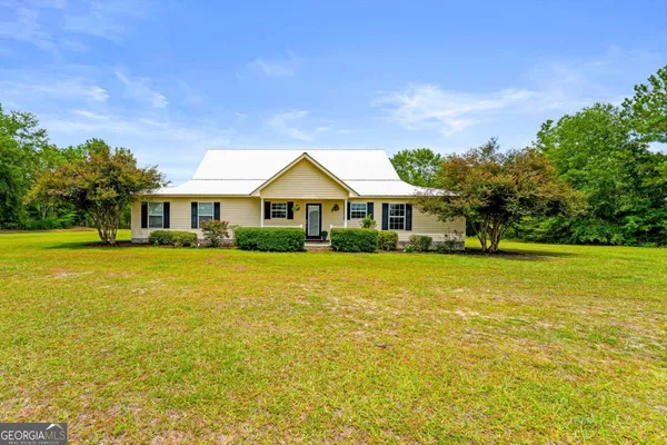 $479,000 | 762 Old McLeod Bridge Road, Adrian, GA 31002