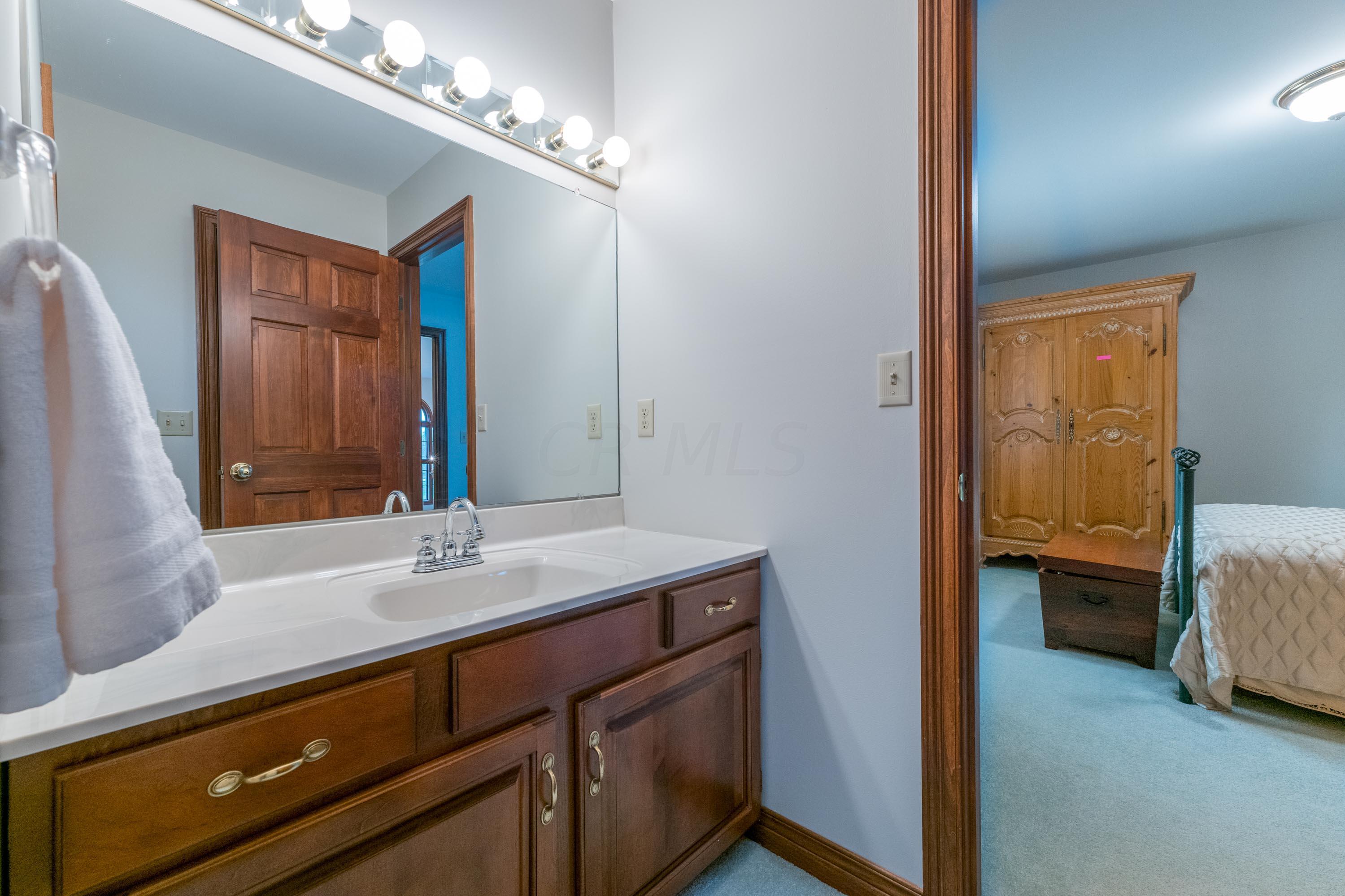 7807 Roberts Road Hilliard, OH 43026 - Photo 59 of 99 065P1635168