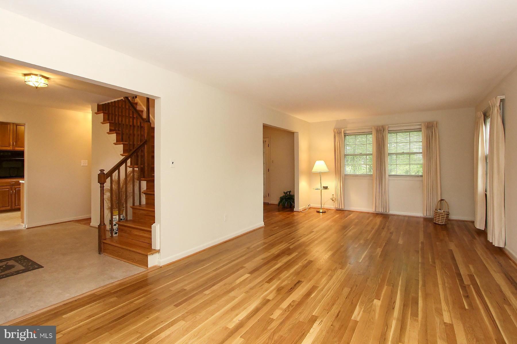 2609 Woodedge Road Silver Spring, MD 20906 - Photo 8 of 30 SPARKLING WOOD FLOORS, FOYER TO THE RIGHT