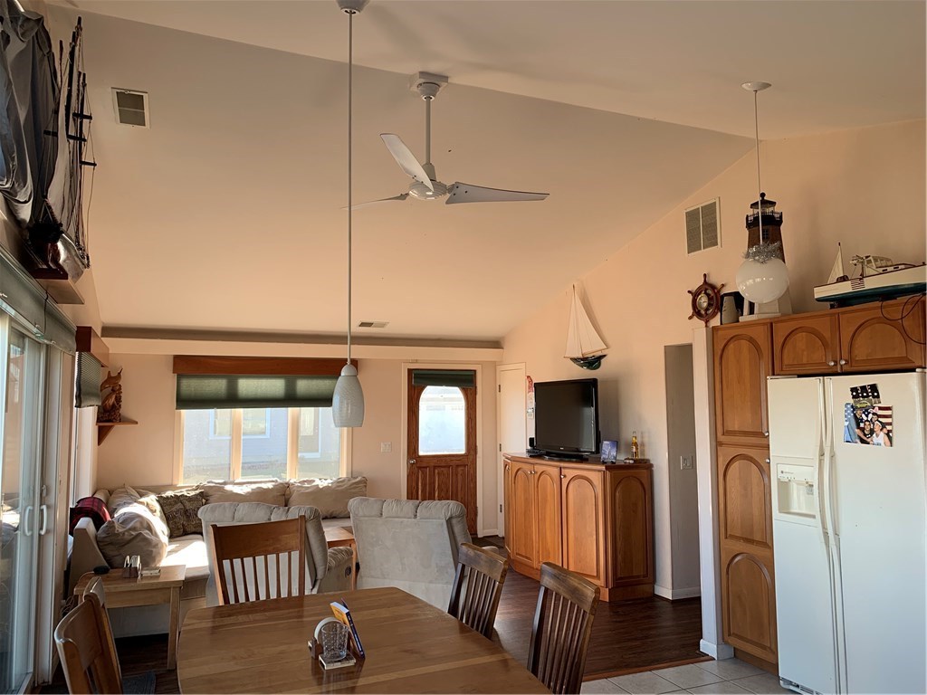41 Pocono Road Narragansett, RI 02882 - Photo 12 of 36 Gallery Image 12
