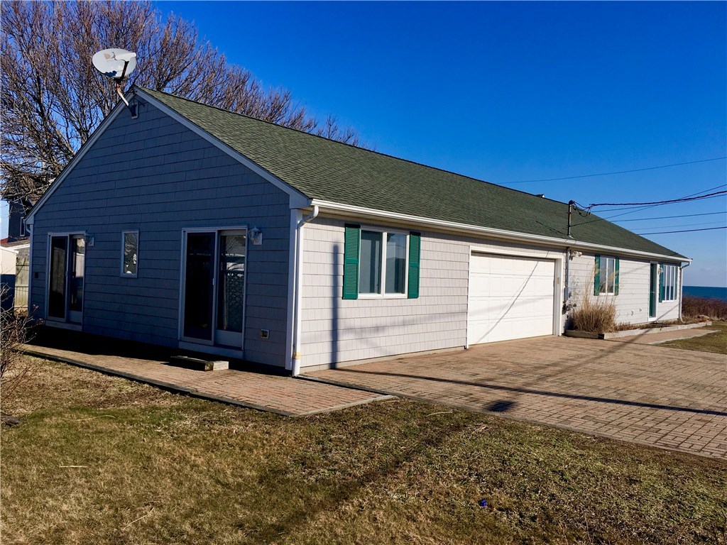 41 Pocono Road Narragansett, RI 02882 - Photo 2 of 36 Gallery Image 2