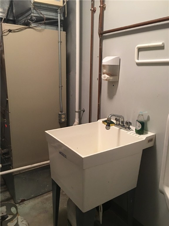 41 Pocono Road Narragansett, RI 02882 - Photo 27 of 36 Utility Room