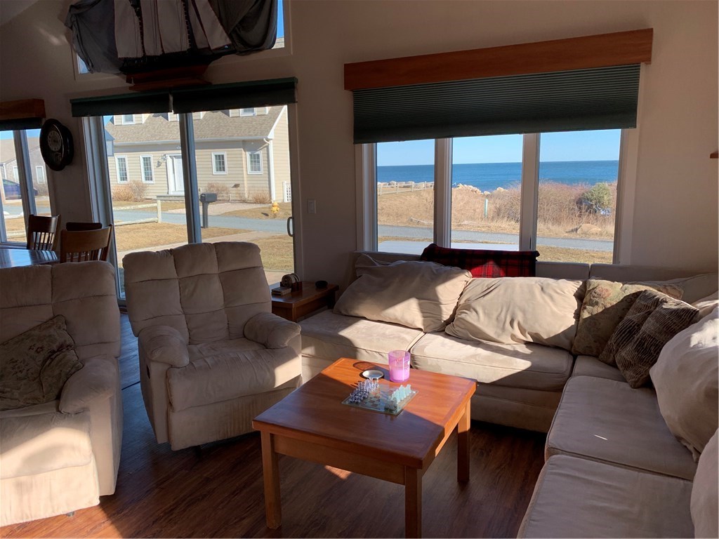41 Pocono Road Narragansett, RI 02882 - Photo 5 of 36 Gallery Image 5