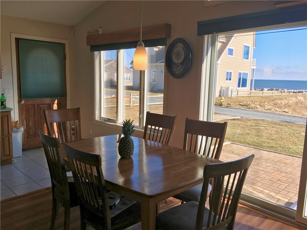 41 Pocono Road Narragansett, RI 02882 - Photo 10 of 36 Gallery Image 10