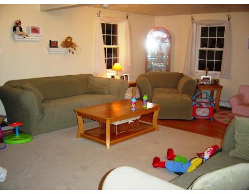64 Rawson Road Webster, MA 01570 - Photo 4 of 15 Gallery Image 4