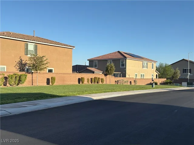 $2,600 | 7015 Toll Mountain Street, North Las Vegas, NV 89086