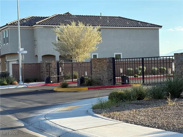 $2,600 | 7015 Toll Mountain Street, North Las Vegas, NV 89086