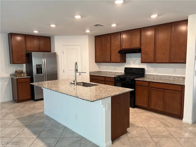 $2,600 | 7015 Toll Mountain Street, North Las Vegas, NV 89086