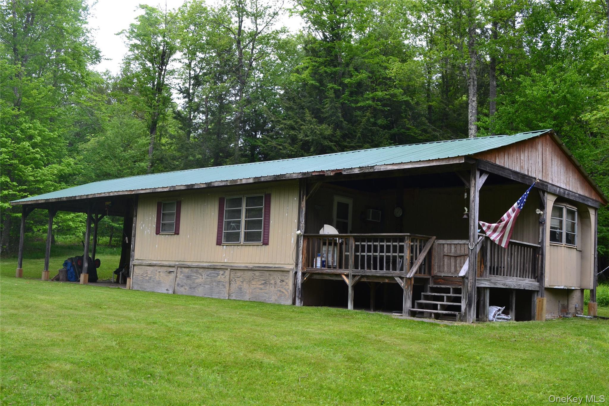3 bedroom, 1 bath one-level living with short walk to the lake