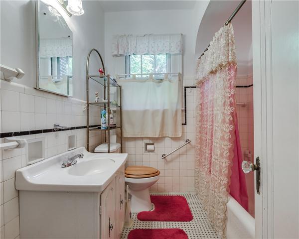 3908 Valley Road Nashville, TN 37205 - Photo 8 of 16 Downstairs hall bathroom