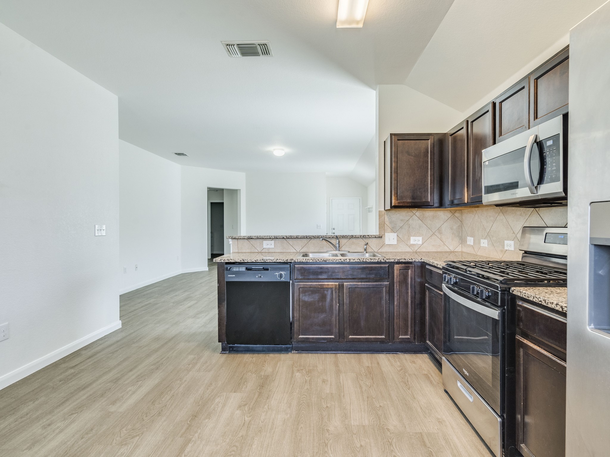 233 Alpha Kyle, TX 78640 - Photo 9 of 24 Gallery Image 9