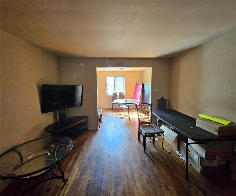 1360 Laketon Road Pittsburgh, PA 15221 - Photo 3 of 34 Gallery Image 3