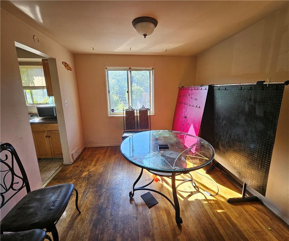 1360 Laketon Road Pittsburgh, PA 15221 - Photo 5 of 34 Gallery Image 5