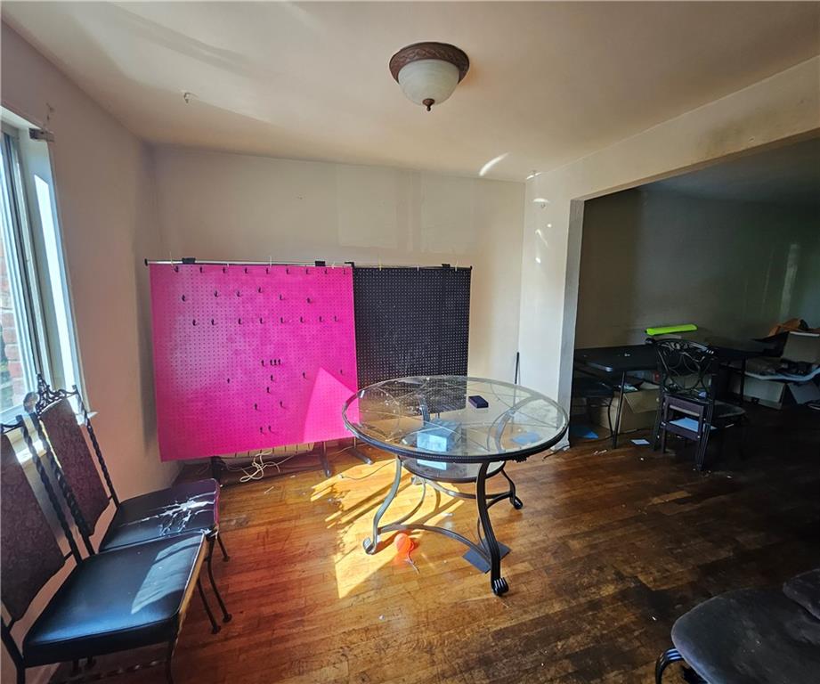 1360 Laketon Road Pittsburgh, PA 15221 - Photo 7 of 34 Gallery Image 7