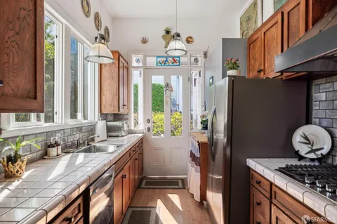 $1,850,000 | 300 Castro Street, San Francisco, CA 94114