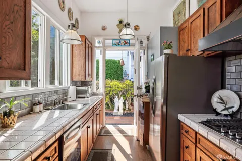 $1,850,000 | 300 Castro Street, San Francisco, CA 94114