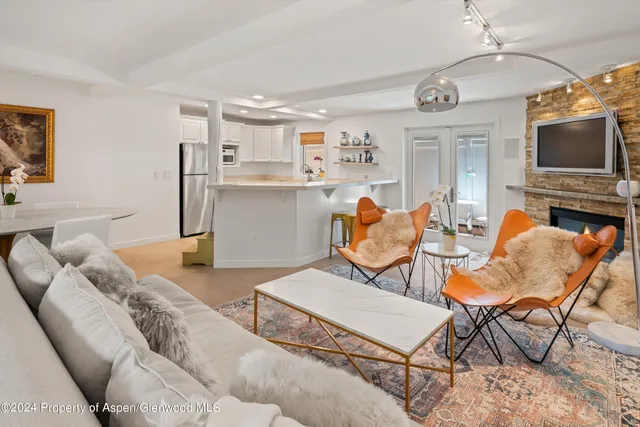 $12,000 | 950 East Durant Avenue, Unit 6, Aspen, CO 81611