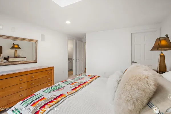 $15,000 | 950 East Durant Avenue, Unit 6, Aspen, CO 81611