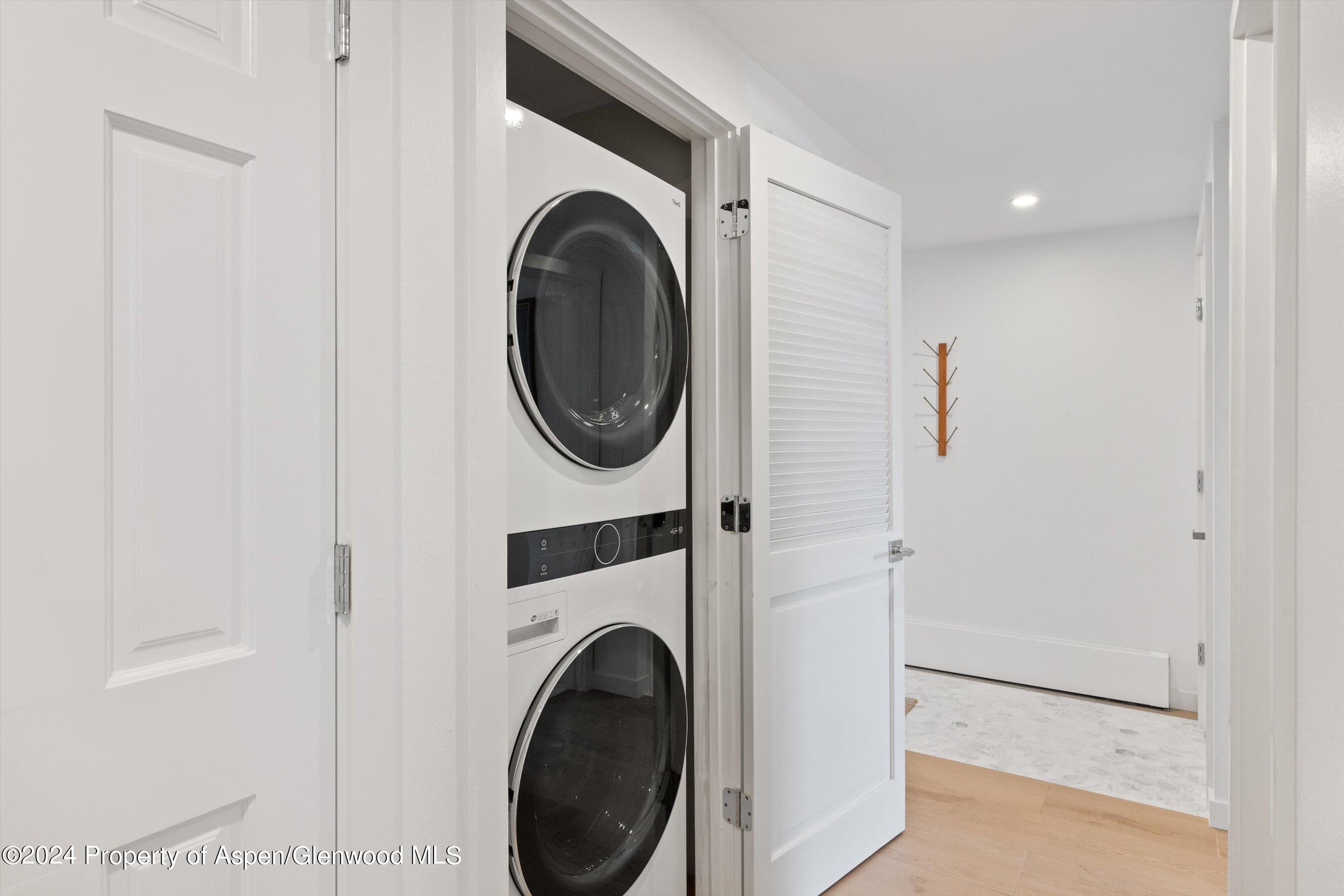 950 East Durant Avenue, Unit 6 Aspen, CO 81611 - Photo 25 of 27 34-960eDurant_24082032