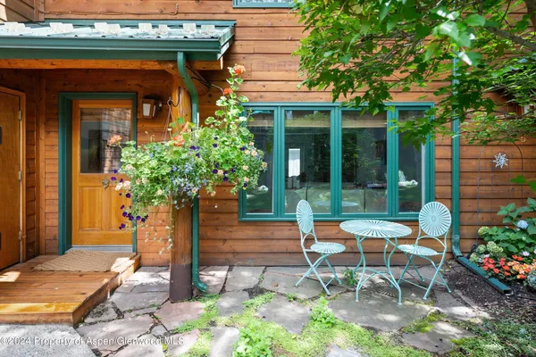 $15,000 | 950 East Durant Avenue, Unit 6, Aspen, CO 81611