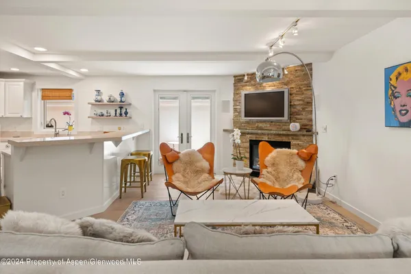 $15,000 | 950 East Durant Avenue, Unit 6, Aspen, CO 81611