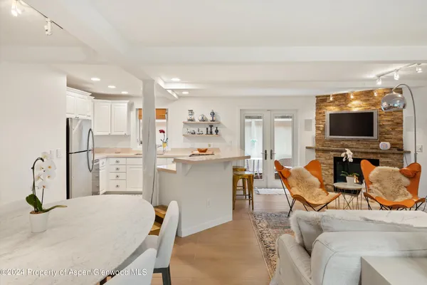 $15,000 | 950 East Durant Avenue, Unit 6, Aspen, CO 81611