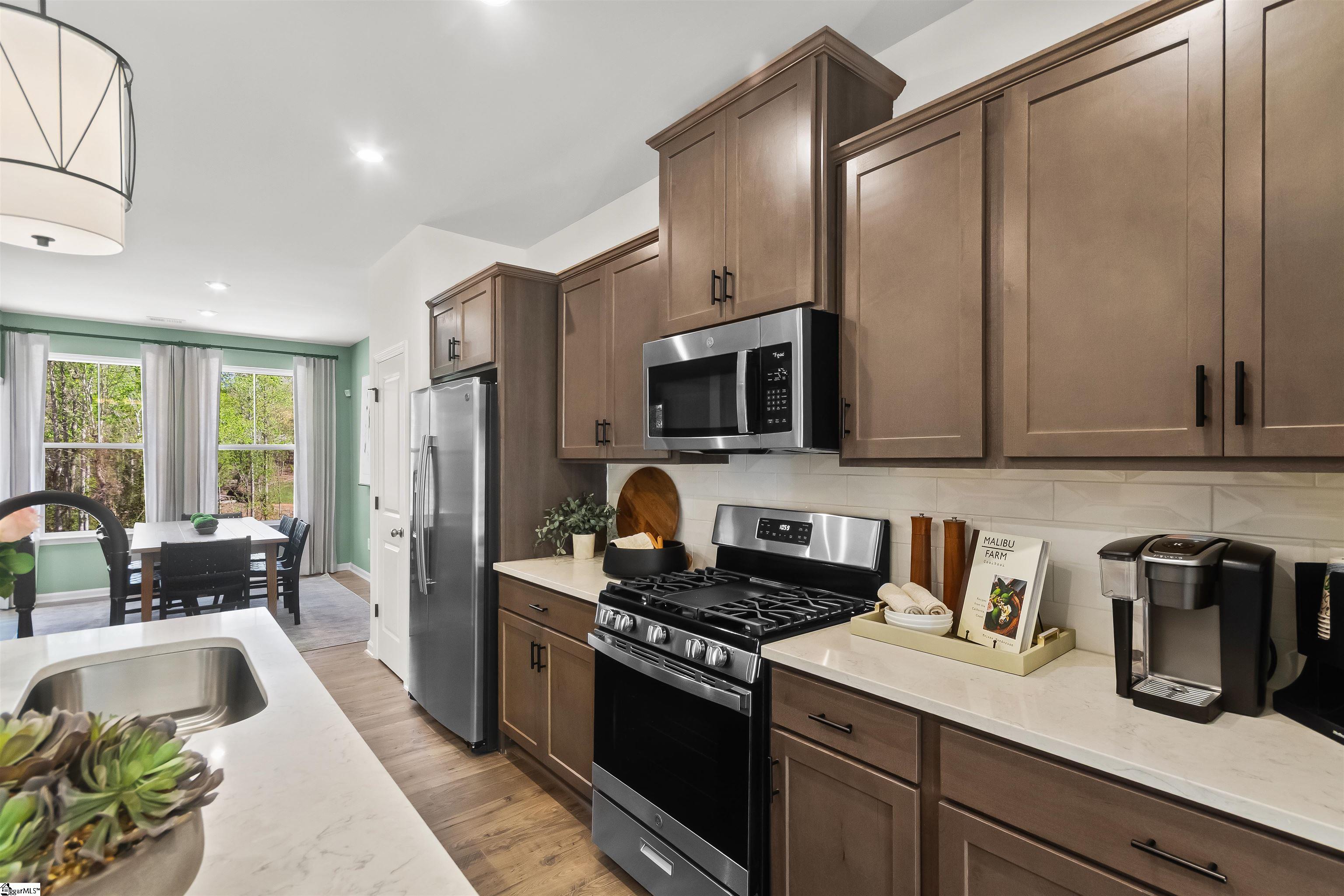 11 Broad River Way Greenville, SC 29607 - Photo 3 of 25