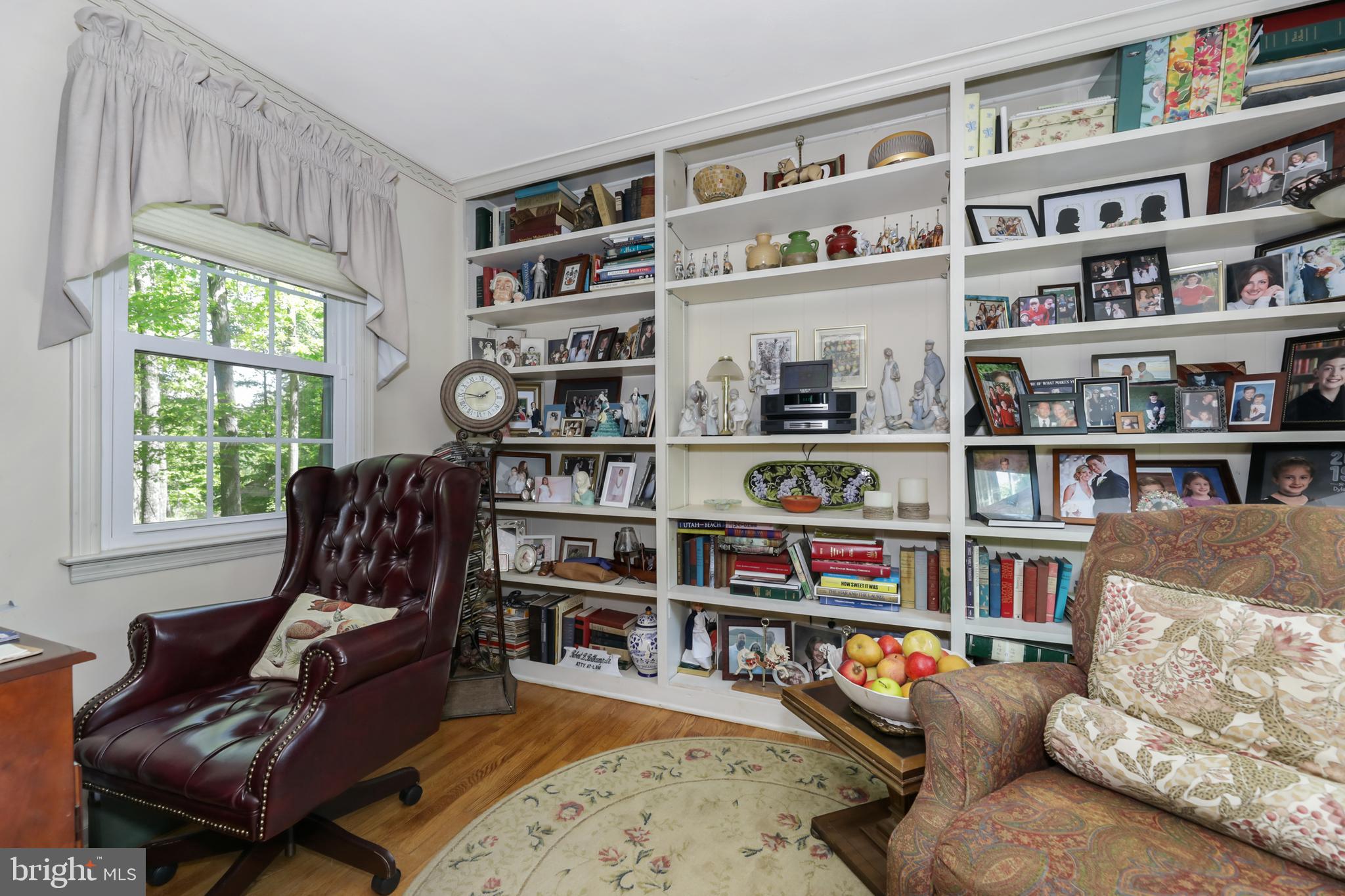60 Lochatong Road Ewing, NJ 08628 - Photo 13 of 29 Office area connected to family room.