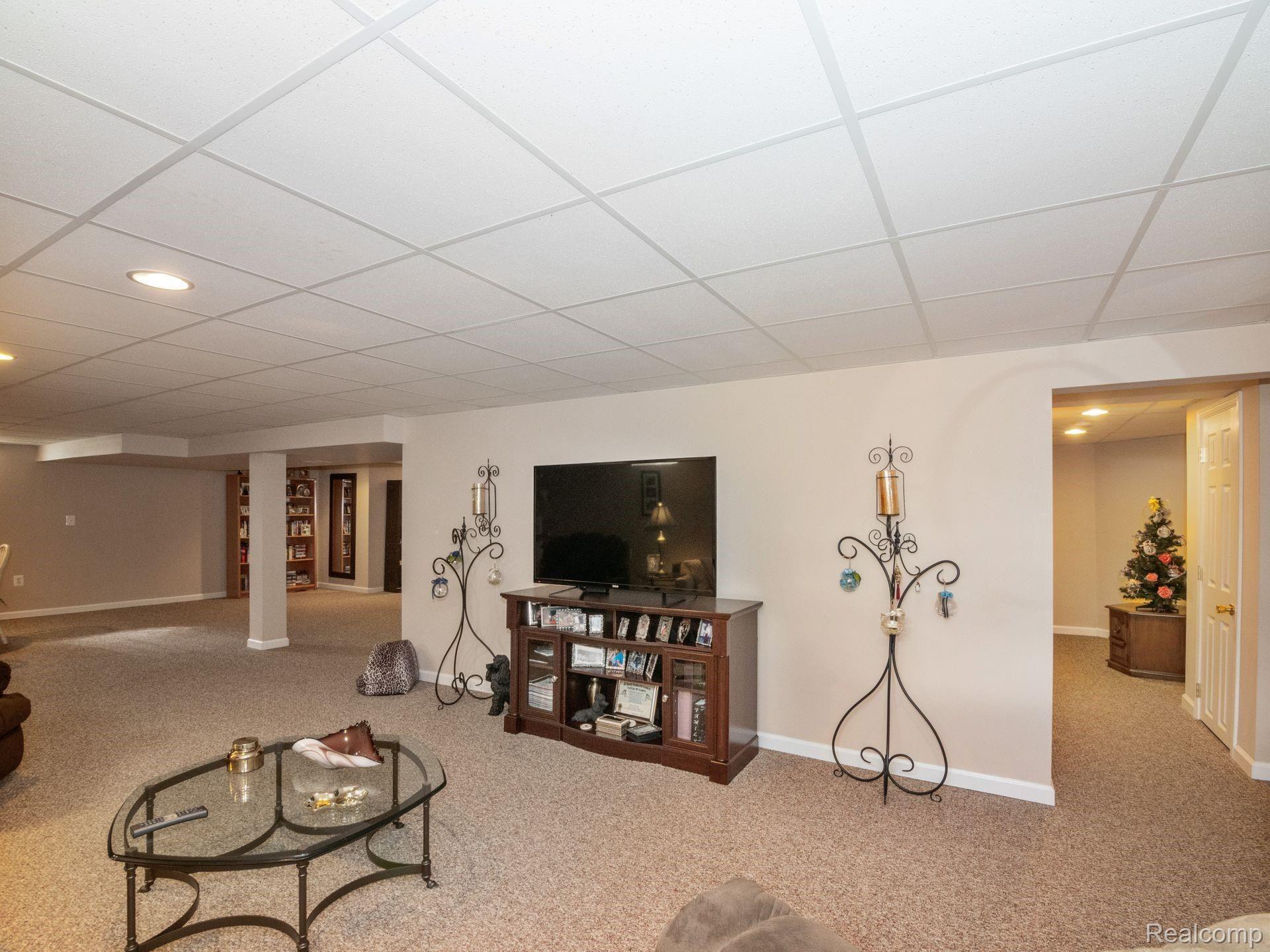 16612 Country Ridge Lane, Unit 62 Macomb, MI 48044 - Photo 18 of 25 B5E0A1F3-487A-40BF-8939-C83AC0B13756.jpeg