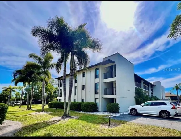 $3,000 | 7203 Curtiss Avenue, Unit 1A, Sarasota, FL 34231