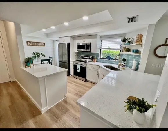 $3,000 | 7203 Curtiss Avenue, Unit 1A, Sarasota, FL 34231