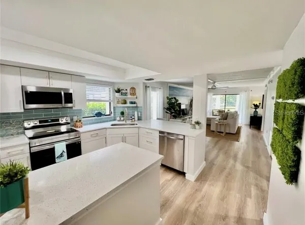 $3,000 | 7203 Curtiss Avenue, Unit 1A, Sarasota, FL 34231