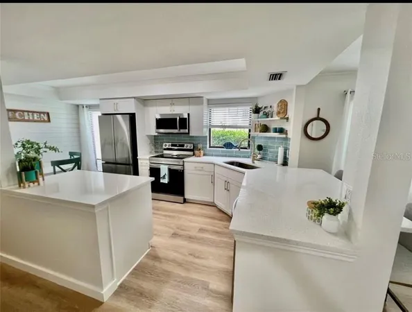 $3,000 | 7203 Curtiss Avenue, Unit 1A, Sarasota, FL 34231