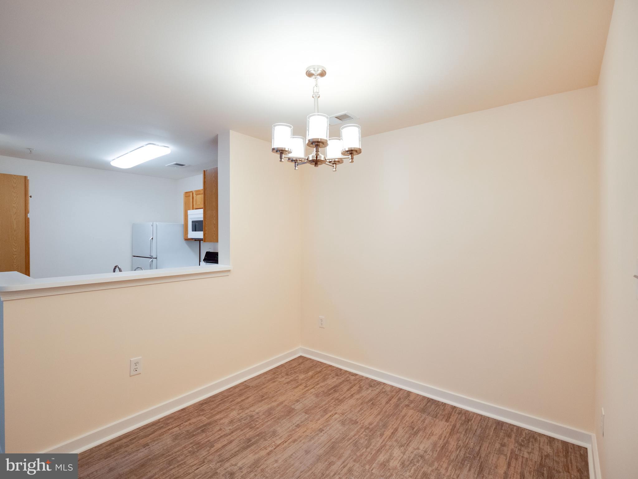 1049 Gardenview Loop, Unit 201 Woodbridge, VA 22191 - Photo 6 of 23 Dining Room