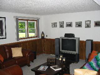 8742 Jackman Road Temperance, MI 48182 - Photo 13 of 15 Family room