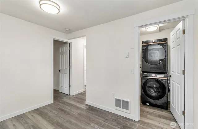 a view of a storage & utility room with washer and dryer
