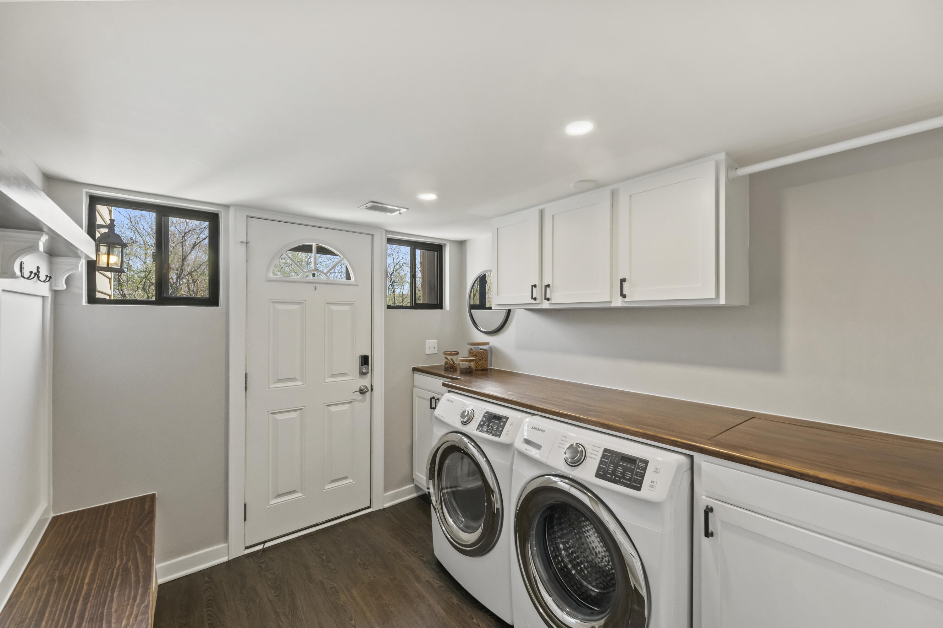 966 Valentine Road Oconomowoc, WI 53066 - Photo 14 of 40 Laundry Entry