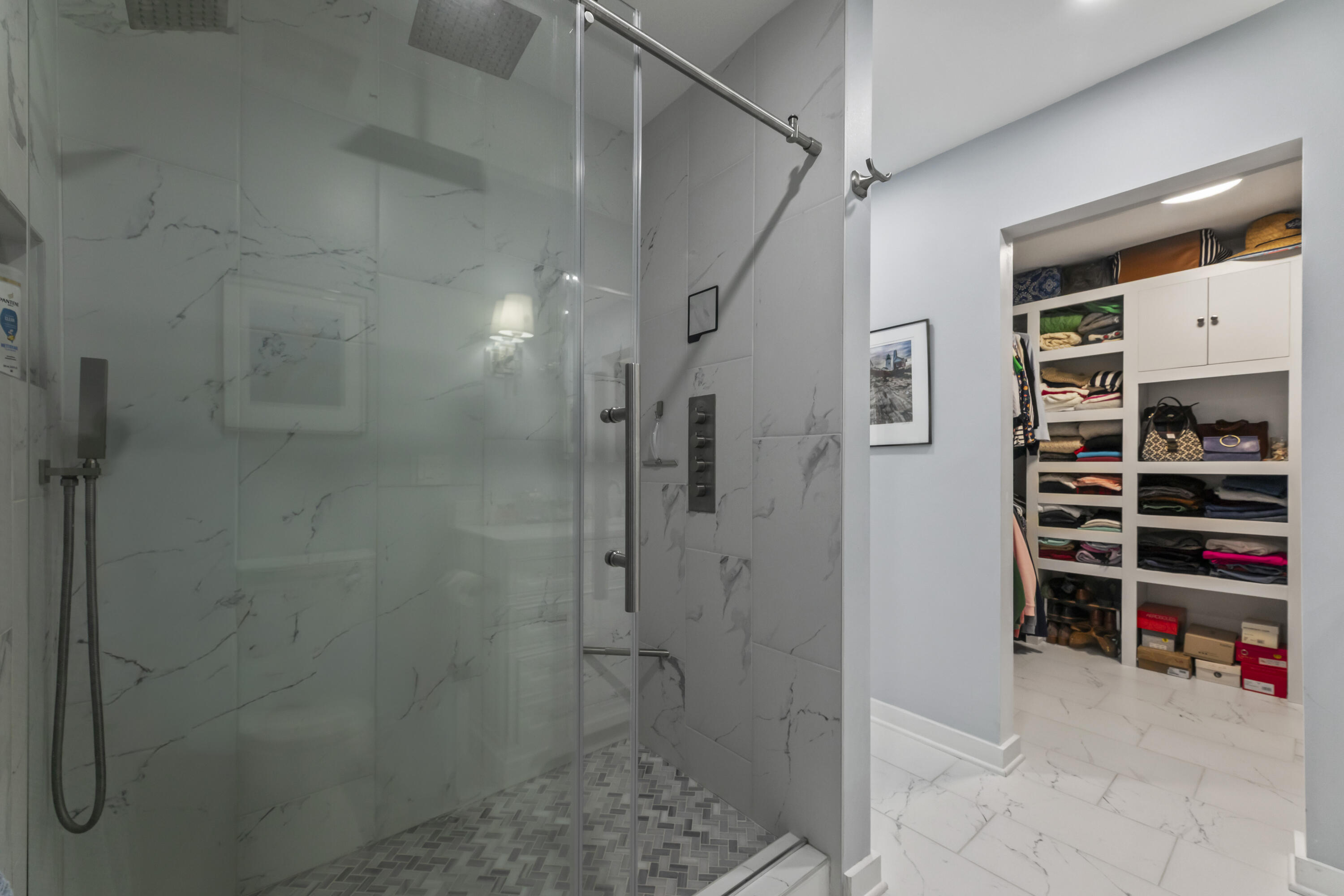 966 Valentine Road Oconomowoc, WI 53066 - Photo 22 of 40 Primary Bath