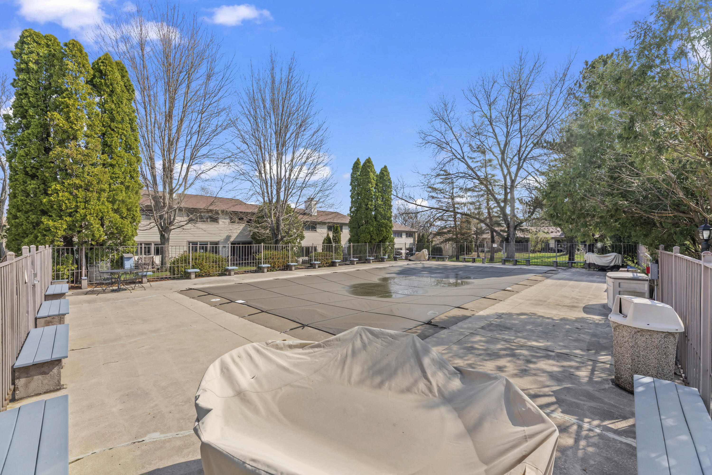 966 Valentine Road Oconomowoc, WI 53066 - Photo 40 of 40 Pool