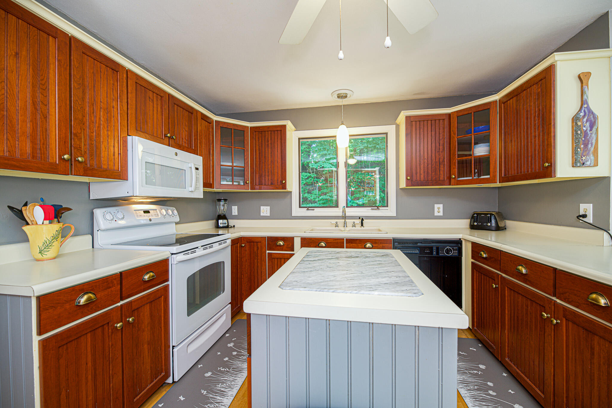 356 York Street, Unit 1 York, ME 03909 - Photo 9 of 45 2