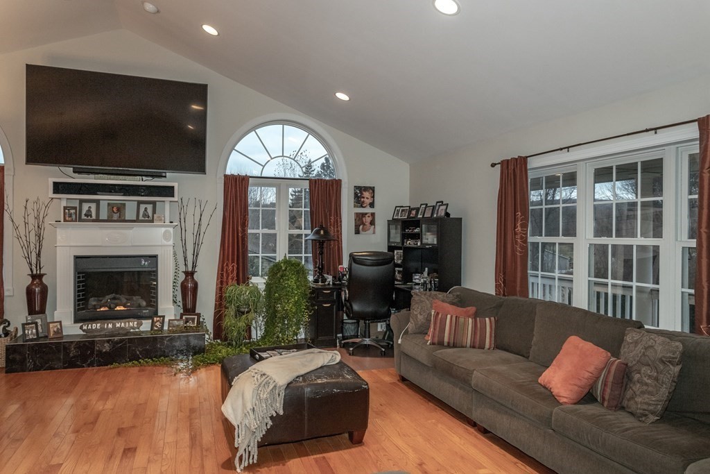 82 Sackett Road Westfield, MA 01085 - Photo 13 of 36 Gallery Image 13