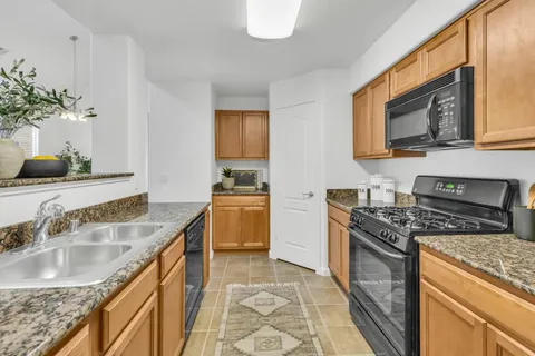 $325,000 | 1259 Milano Drive, Unit 2, West Sacramento, CA 95691