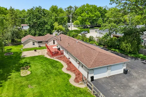 $399,000 | 26735 Highway 173, Antioch, IL 60002