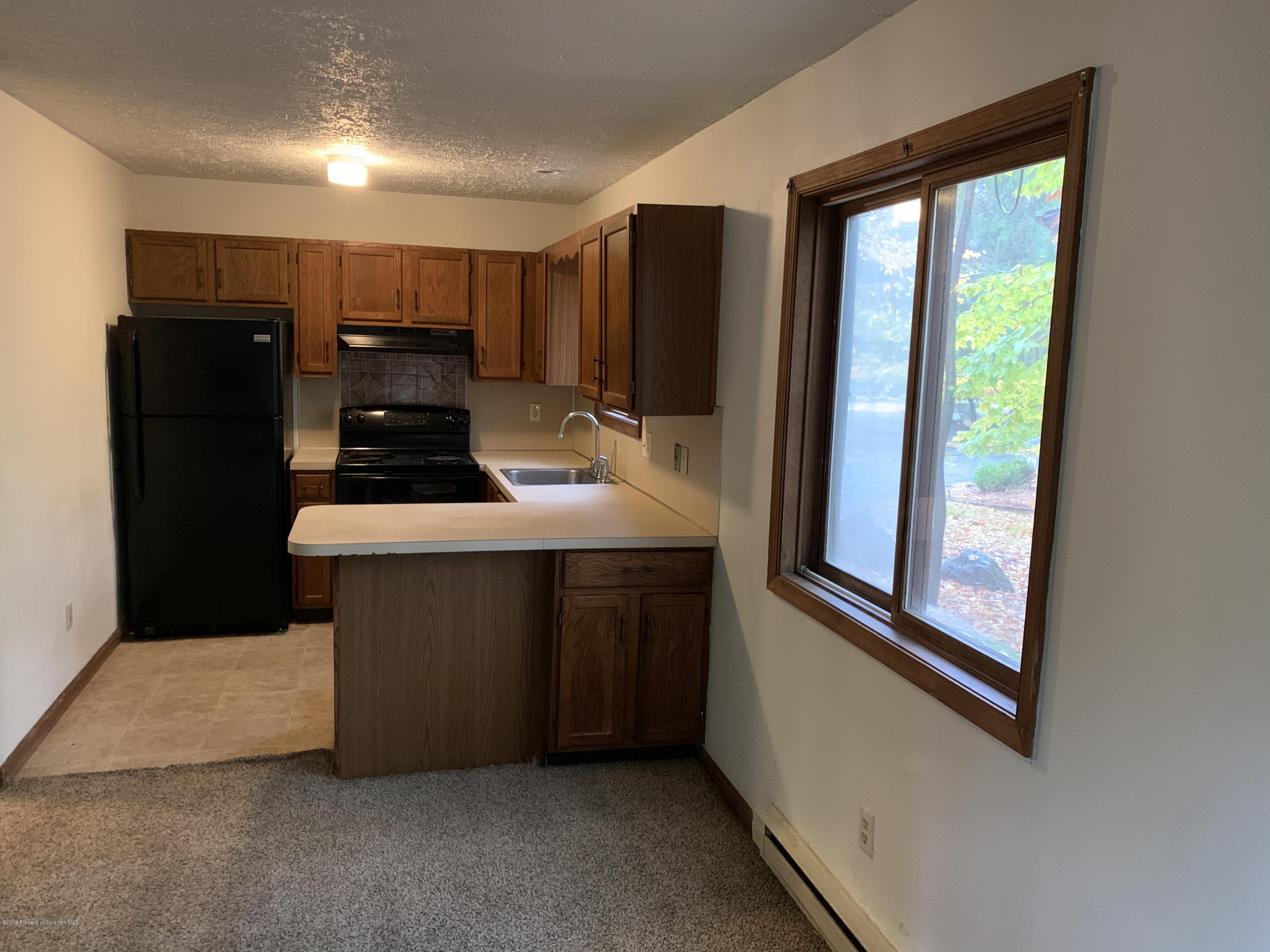 8902 Deerfield Road Tobyhanna, PA 18466 - Photo 4 of 13 Gallery Image 4