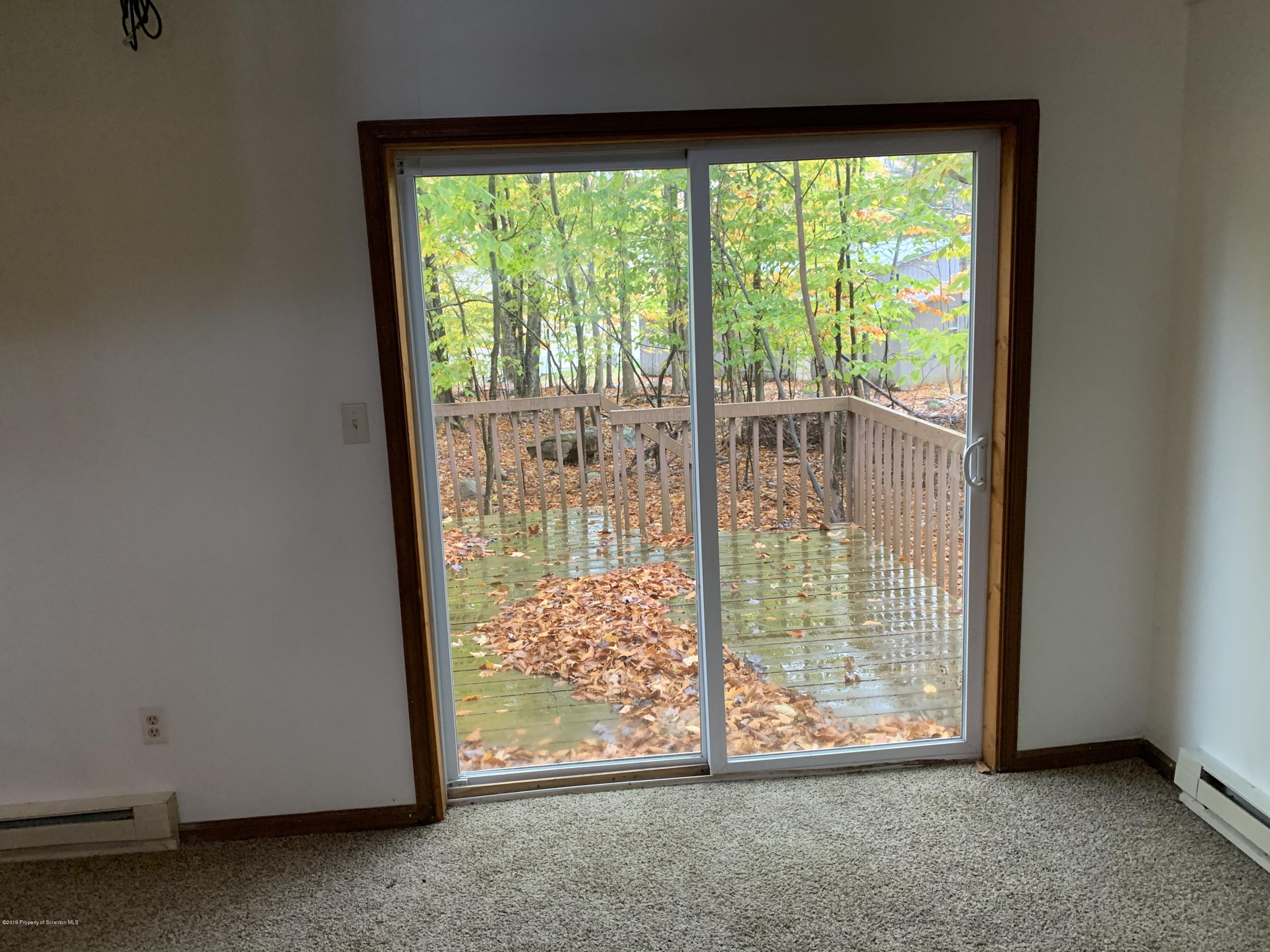 8902 Deerfield Road Tobyhanna, PA 18466 - Photo 5 of 13 Gallery Image 5